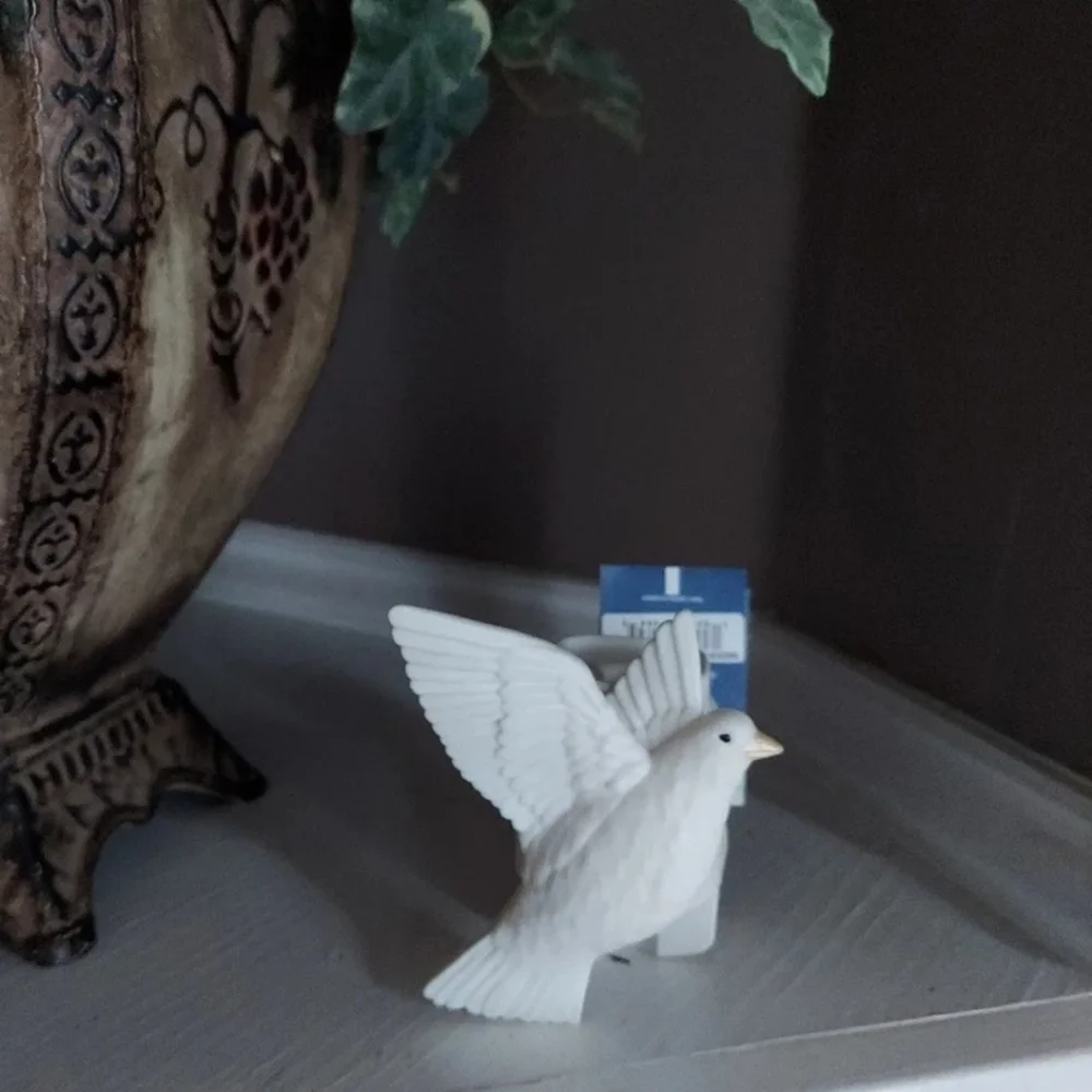 YANKEE CANDLE CERAMIC WHITE DOVE SCENT DIFFUSER PLUG BNWT RETIRED 1 Left